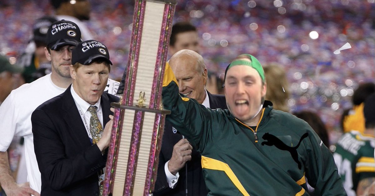 CuesFantasy's tweet photo. BREAKING: Team Duffy takes home his first Douglas* after a huge win in #DougBowlVI 🏆

*if it’s not broken https://t.co/HtaCFozmyp