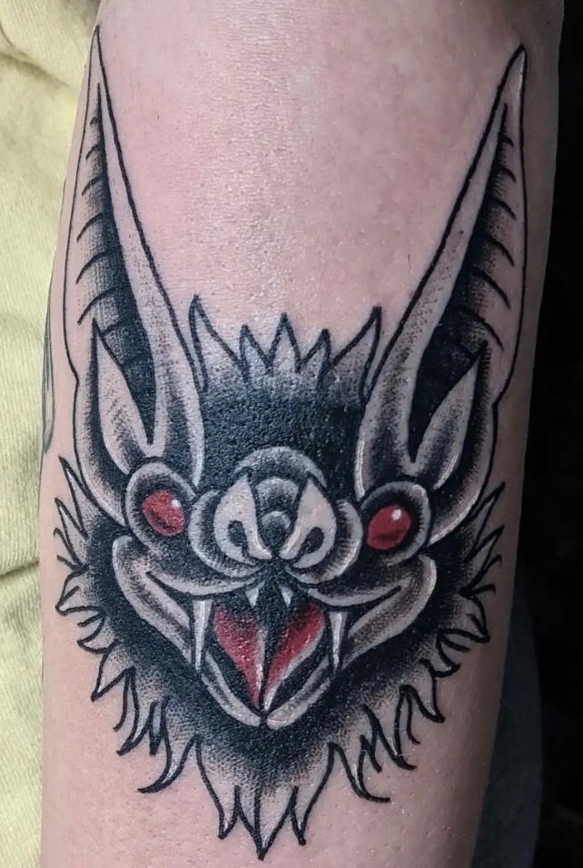 steelandInk's tweet photo. BAT TAT by Rachel!
Stop in for a WALK-IN from her on Monday and then Wednesday - Saturday!
#stltattoo #stlpiercing #steelandinktattooSTL
#steelandinkpiercingSTL
#steelandinkstudio
#steelandinkturns13
#Thirteenin22
#getwhatyouget https://t.co/Lo0bG6dKfJ