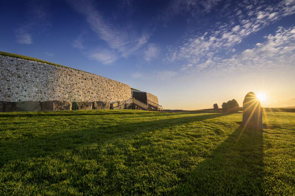 GotoIrelandNZ's tweet image. Did you know that Newgrange is older than Stonehenge AND the Pyramids of Giza? How's that for a fun fact on #NationalTriviaDay! What trivia do you know about the island of Ireland?