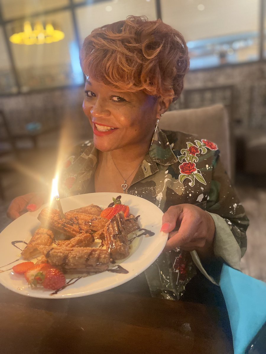GirliBrand's tweet photo. Happy Birthday to our Girli Brand Apparel STEM Scholarship founder! 🎈🎂

We appreciate your vision in changing the narrative and making black girls more visible in the STEM field. https://t.co/adgzN3JOff