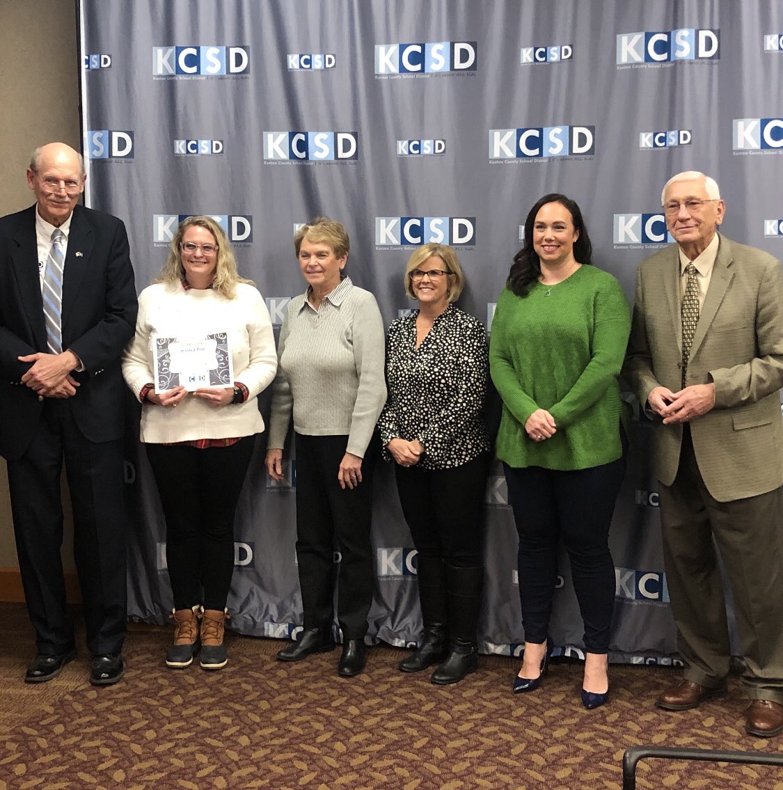 WhitisJulie's tweet photo. @IgniteAtRIC We are so proud of Jessica Poe for winning the Team Kenton Award!  She always goes above and beyond for the scholars and our school.  Congratulations Ms. Poe!!!!  @TheKCSD @Boone_County https://t.co/2csnjHLP5L
