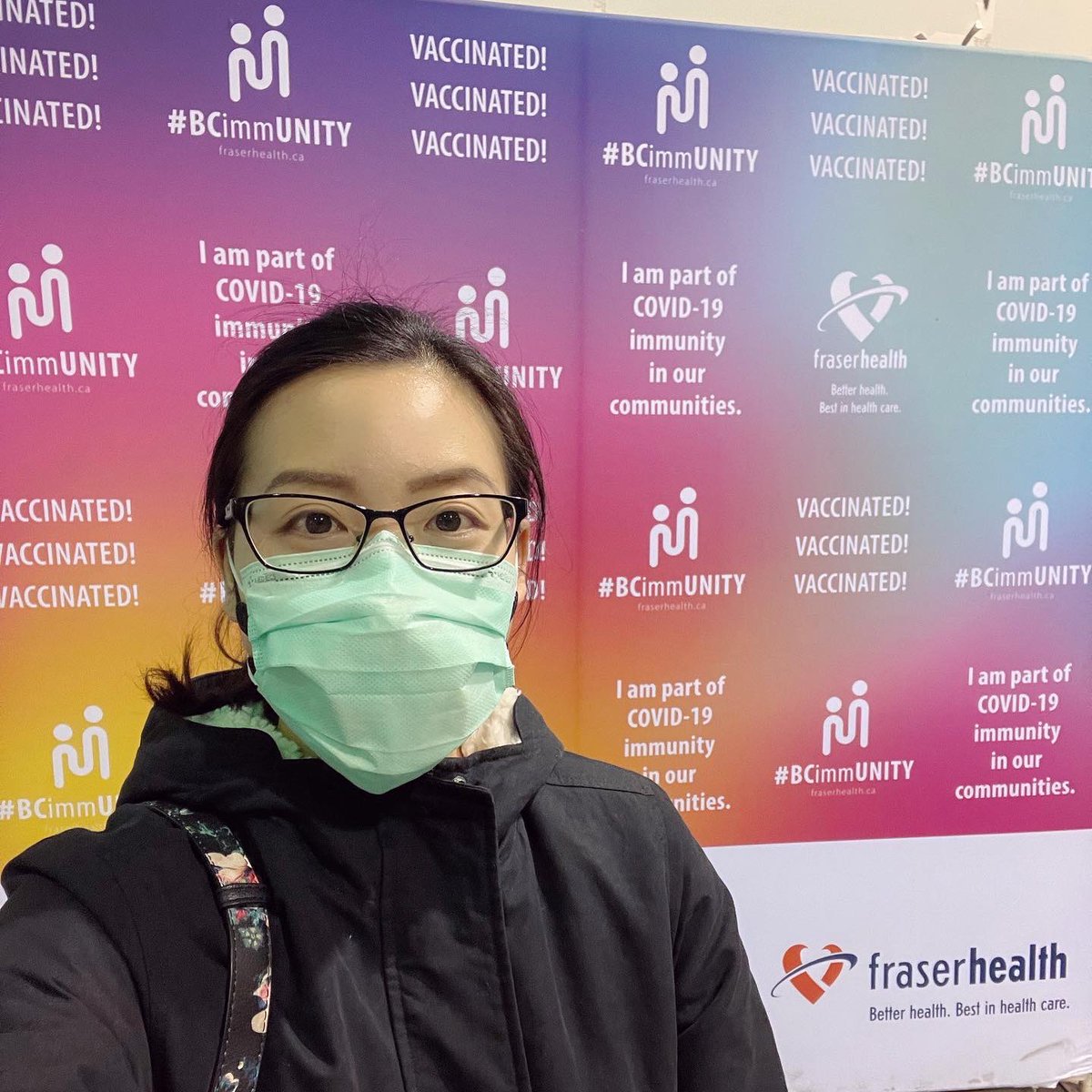 kxiaohua's tweet photo. ✊🏼 Boosted today at the #SurreyBC North COVID-19 Immunization Centre, wearing an adjusted surgical mask over KN95. Thank you @Fraserhealth 🧡

It’s a new year. Let’s renew our resolve to stay healthy - and get through this awful pandemic - by getting vaccinated! #BCimmUNITY https://t.co/KJ8IVVZs5U