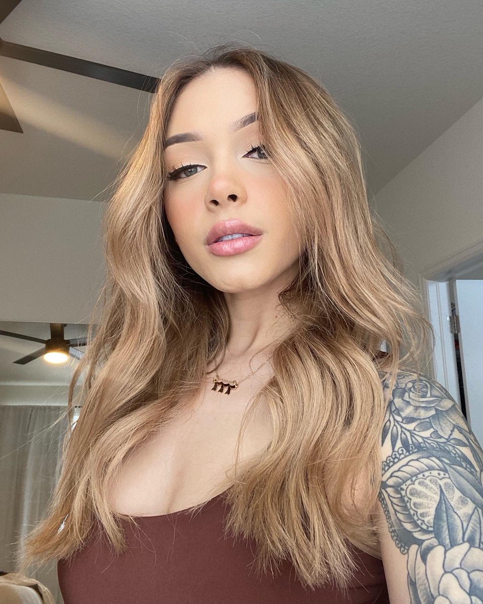 kiannacxo's tweet photo. big capricorn energy💫 https://t.co/9lUTV4ybpI