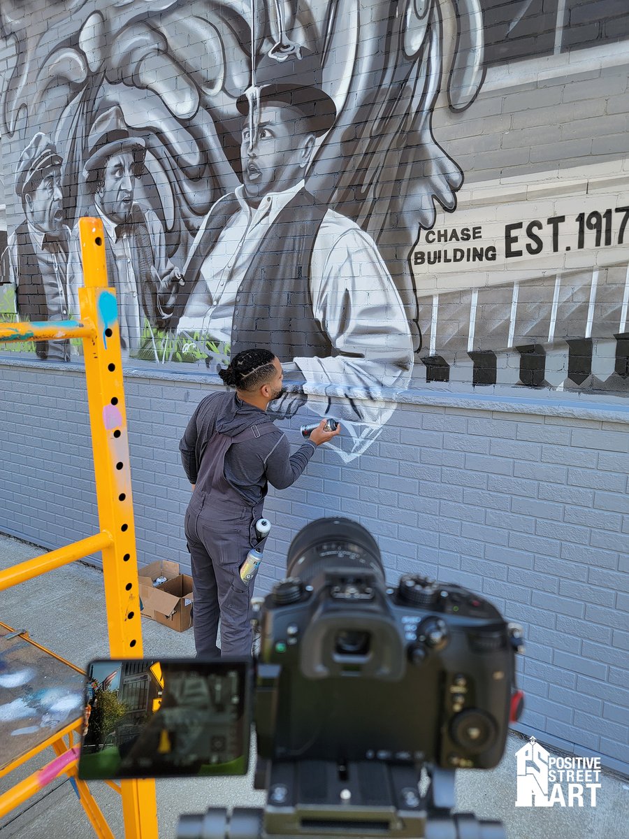 PoStreetArt's tweet photo. Behind The Scenes: Some cell-phone snaps on-location, with 2 of our big projects in 2021! ππ€©πΈπ¨
#urbanart #spraypaint #murals #themedmurals #artists #positiveart #bts #art #paint #nonprofit #streetart #nostalgia https://t.co/5N661ZzQOZ
