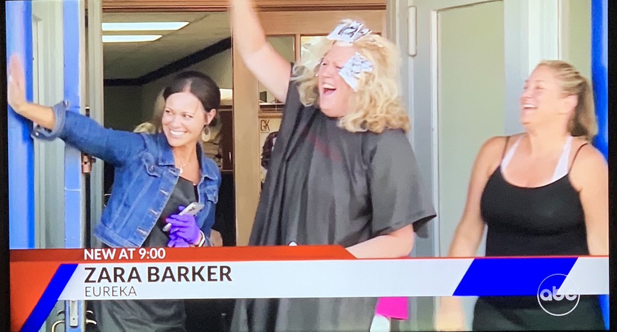 aallyyyyssssssa's tweet photo. Imagine stepping out of the hair salon mid-coloring like this to wave to a random white man. 

#TheBachelor #bachelor https://t.co/Q55DDB6DSZ