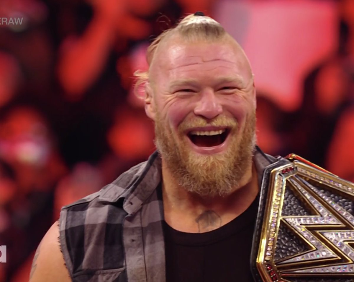 I don't know what to feel when Brock Lesnar smiles lol #WWERaw.