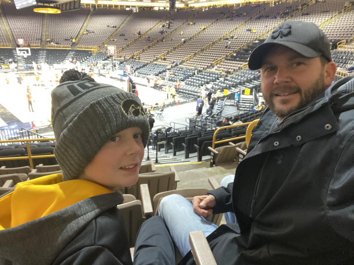 clark2102's tweet photo. Thanks @iapunk! Awesome seats! #GoHawks https://t.co/tjzoMLTmTB