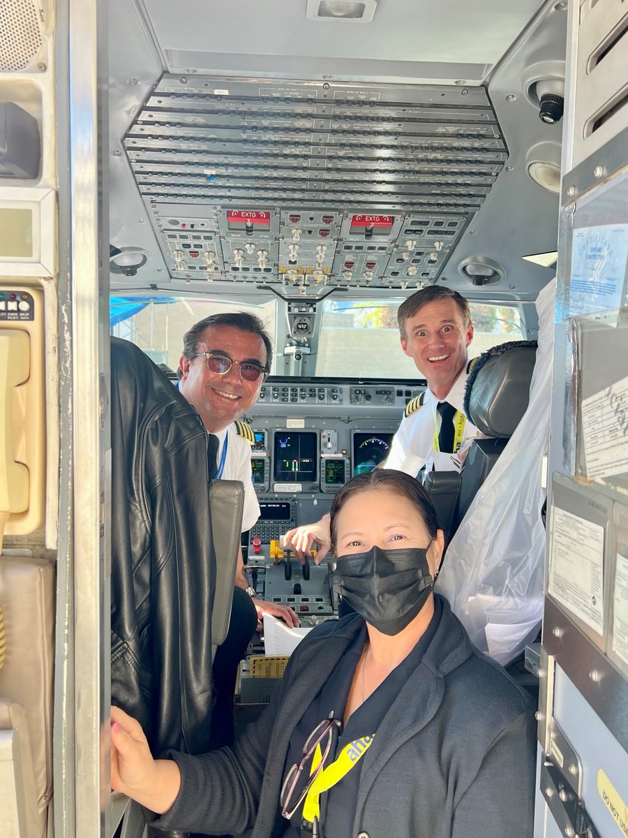 ahaairlines's tweet photo. New year, new destination! 
Thank you for the warm welcome, Palm Springs! ☀️🌴 

Book your nonstop getaway today at https://t.co/rMW7G4ze5M ✈️ 

@AirportPSP @PalmSpringsCA @VisitGreaterPS 
#AdventureAwaits #FlyAha https://t.co/bPHg3g8LP3