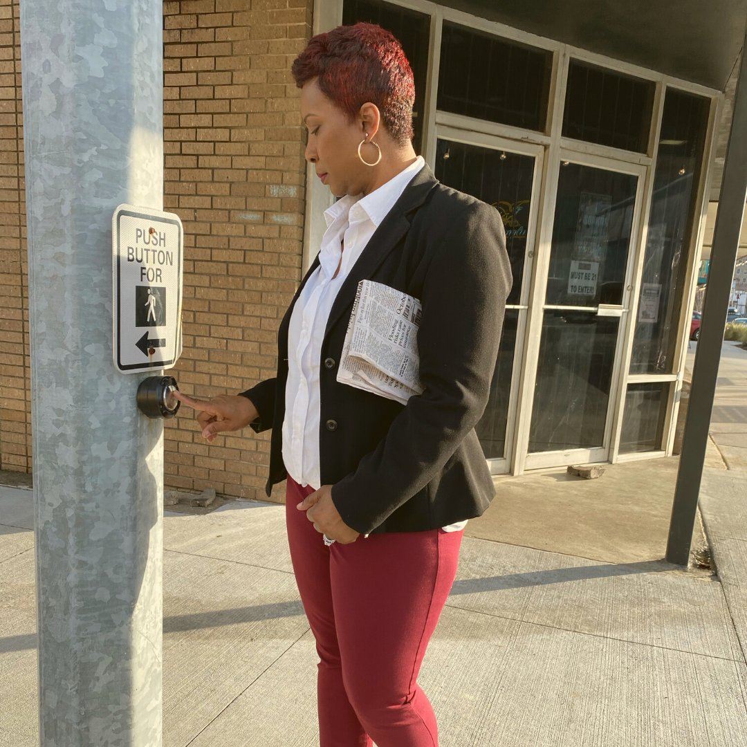 l_m_richardson_'s tweet photo. There is no magic button to make life easier, expectations happen faster, or to change situations. Everything worth having takes time, hard work, and sacrifice. 

How hard are you willing to work to make your dreams and goals happen? 

#noeasybutton #amwriting #blackromance https://t.co/MUz0BIJkRw