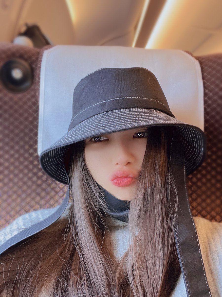 jun_amaki's tweet photo. 地元帰って家族にも
おじいちゃんおばあちゃん
従姉弟家族にも会えて
友達にも会えて初詣もできて
美味しいご飯も沢山食べて
サウナにも行けて
エネルギーチャージ完了。
2022年本気で始めちゃいますか🧡:) https://t.co/o1jESDXeLB