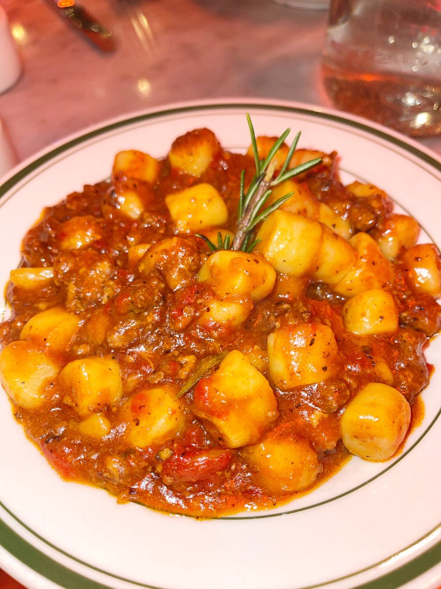 it’s a gnocchi kinda night!!

🍝🤠👏🏼