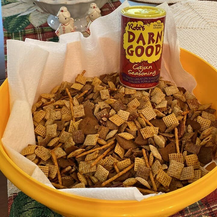 DarnGood's tweet photo. Flavor up that chex mix with a little Darn Good. Use the Cajun to spice it up! https://t.co/Bup6yXWS1f