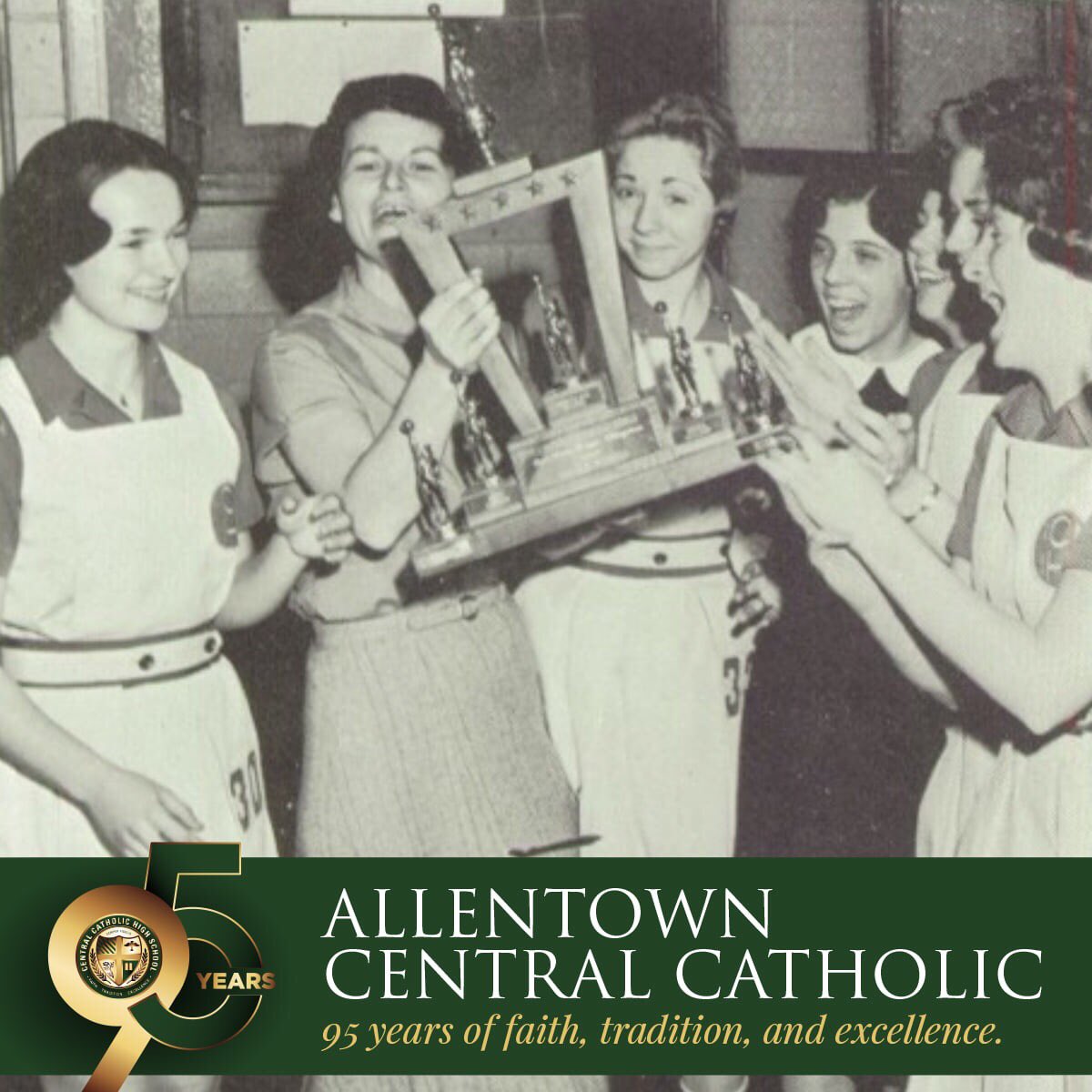 #ACCHSlegacy #77 — Coach Wendell and her hard-working Vikette Basketball team earned the EPC championship trophy in 1961! Top scorers Carol Kostelnick (336 pts.) & Veronica Maurek (247 pts.) and teammates celebrate their victory! #95thAnniversary #AllentownLegacy 💚💛🏀