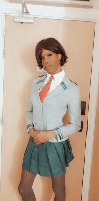 3 pic. Got another new fit with content coming soon?????? https://t.co/yoYVB7gXds