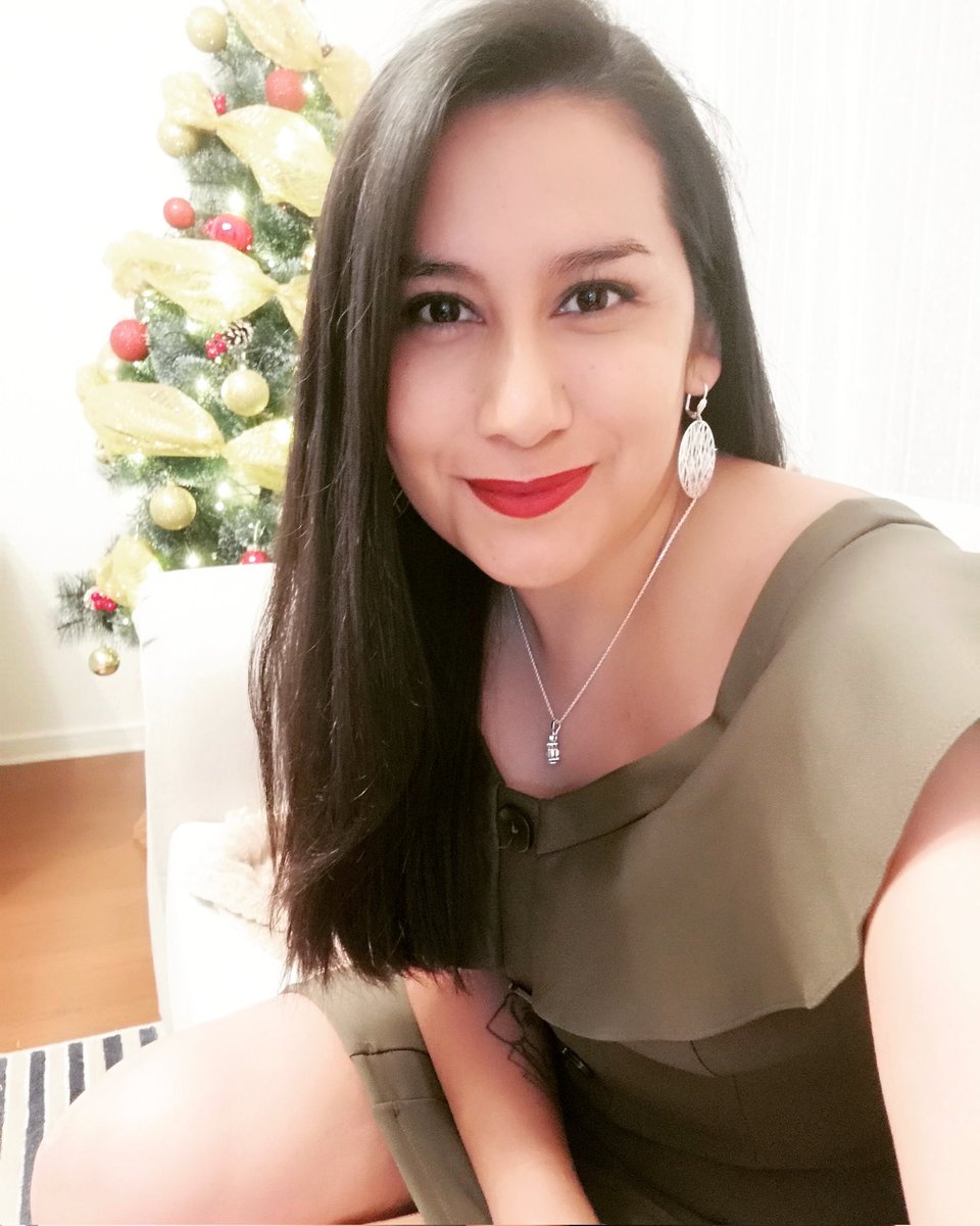 if_assilem's tweet photo. Adiós 2021, a pesar de todo fuiste un buen año, esforzado, estresante y agotador pero pese a todo logre 2 metas: sacar mi licencia de conducir y la casa propia 🏡  si, tengo casaa!! 🤭
Y obvio, gracias a mi  #Javi  que me hace tan feliz y me apoya en todo
2022, aquí te espero 💪🏼 https://t.co/AYcD7FnX9Y