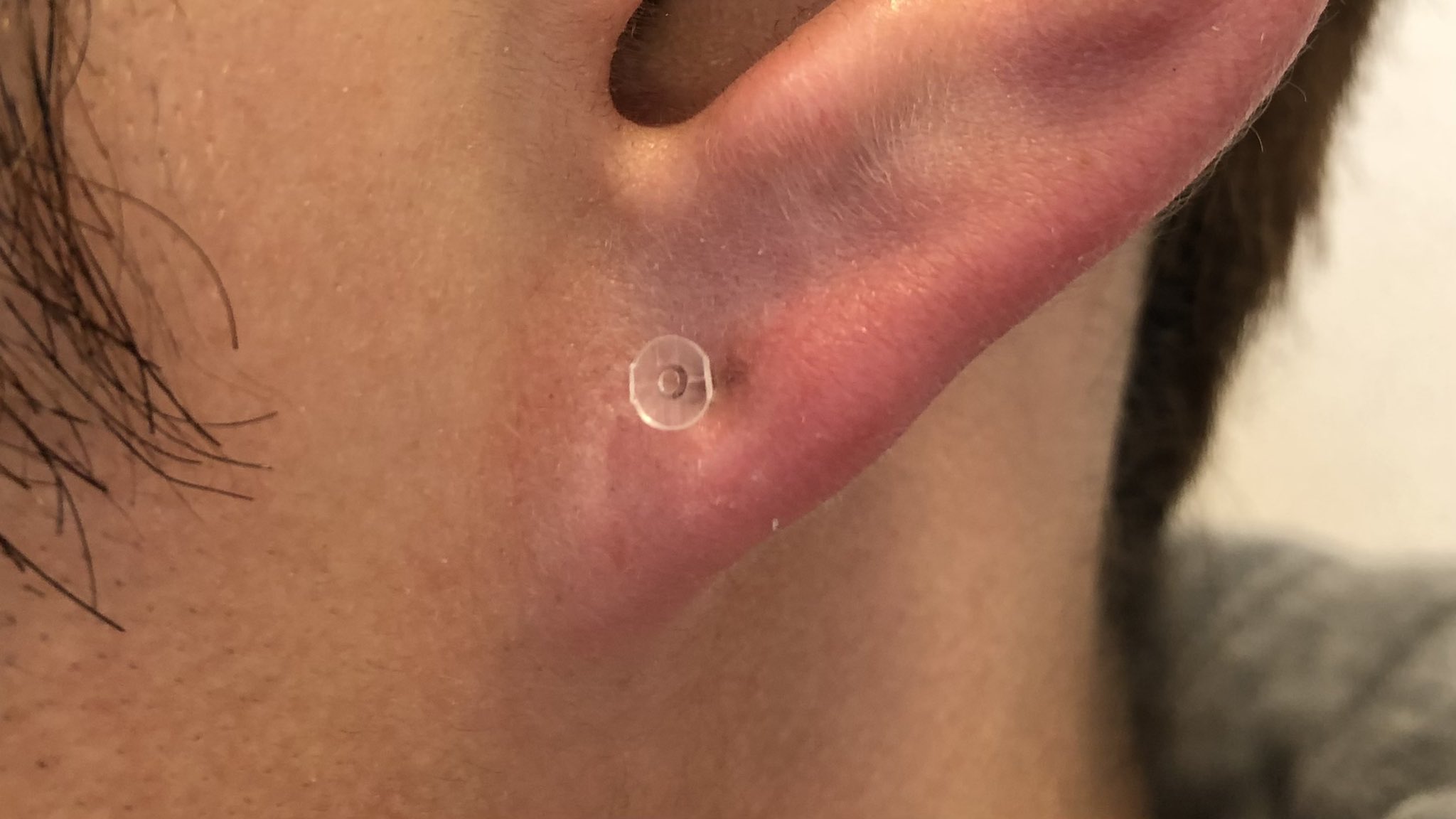 羽柴秀吉 愛本店 9月12日に宴に出る 予定 ピアス開けた オシャレもあるけど 己を変える覚悟の意味で T Co Msvql1zip8 Twitter