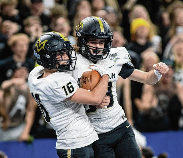 GreenfieldDR's tweet photo. A Year to Remember: A look back at some of the best sports stories from 2021 https://t.co/5eG4j60HhO https://t.co/wEHLHtylPq