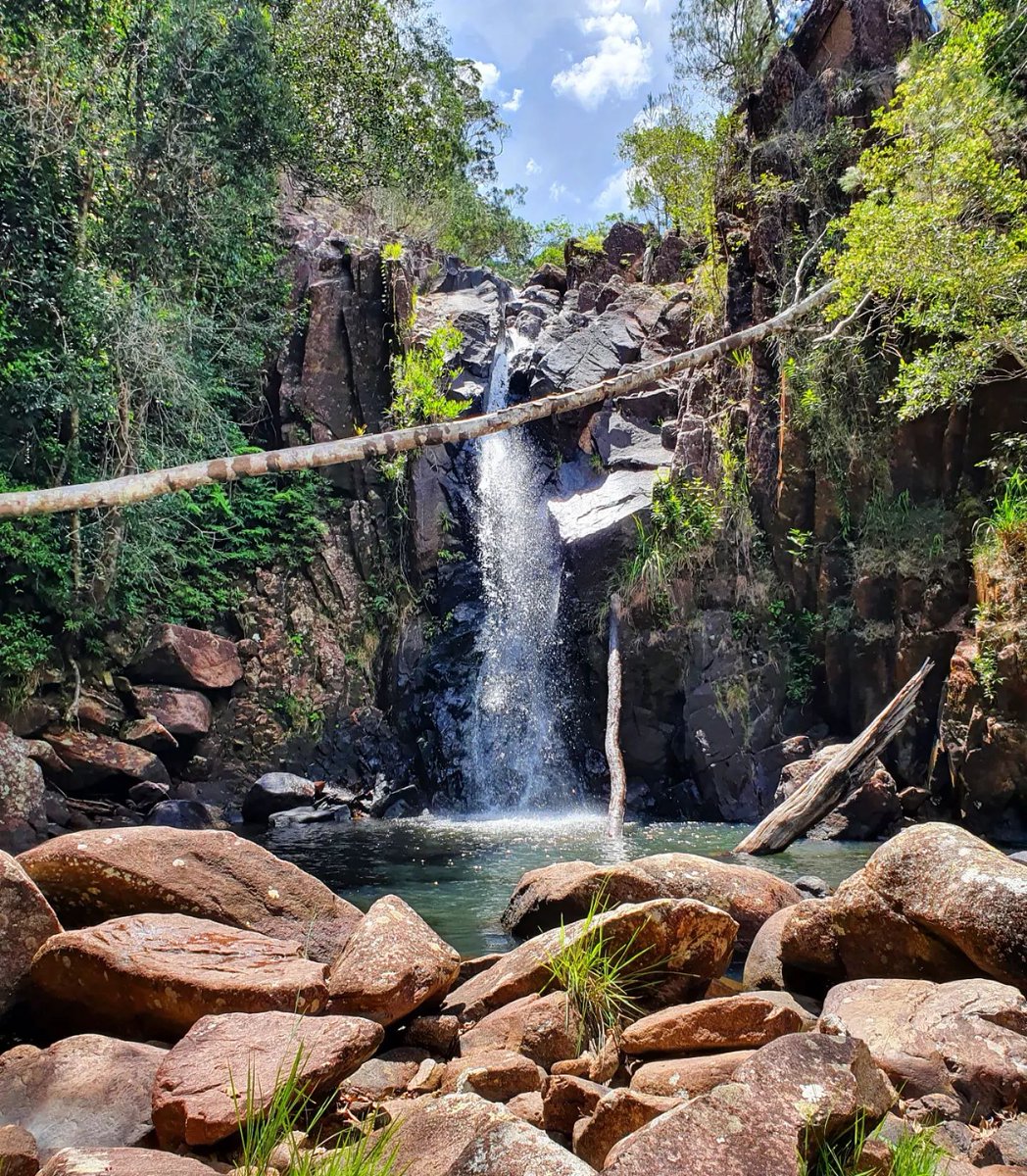 TownsvilleAus's tweet photo. If you haven't heard the temperatures are heating up, you've definitely felt it!

Cool down in one of our region's beautiful fresh water pools. Paluma Range National Park has heaps of amazing spots.

📸 @genevievepaige

#townsvilleshines #thisisqueensland https://t.co/w3BfYE3fU8