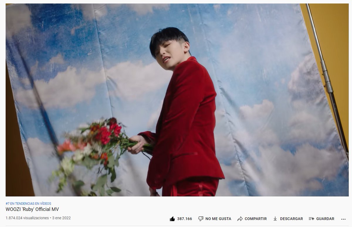 NBongbong17's tweet photo. 🍚WOOZI MIXTAPE 'Ruby'🍚
Queda muy poco para la meta CARATs, podemos lograrlo 💪
#우지_믹스테잎_루비_6시
#WOOZI_Ruby_6PM @pledis_17 https://t.co/ZeTcRZE0Nw