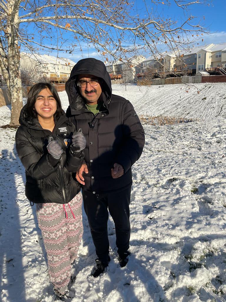 shahidsoroya's tweet photo. #firstsnow2022 #leesburg https://t.co/RsK0e7Bj2E