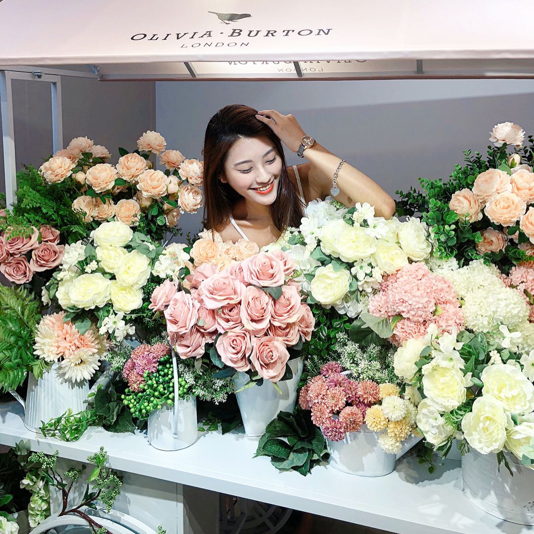Melody0_0_Me's tweet photo. Surrounded by these beautiful flower ๐ธ๐ธ๐ผ
#flowers #enjoy #freshing https://t.co/brE2dQCoAn