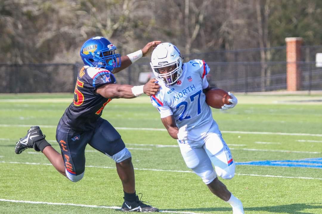 DurganJalyn's tweet photo. I really enjoyed putting in work with the gang and I’m thankful that I was blessed to play my last game with y’all🙏🏈🖤💯@CoachLongmire88 @MagnoliaAllstar @coachthig2 @Jonatha18589092 @xavianchamberl1 https://t.co/Zcsu4ZDOjC