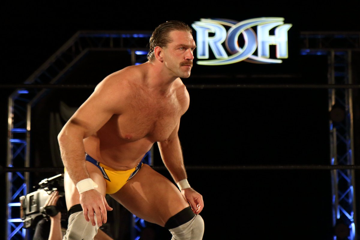 Jerry_Vill's tweet photo. The more things change the more they stay the same. 8 year difference between these photos, both taken in #Detroit @lastrealmanROH thanks for visiting @fight_sanctuary @ringofhonor . https://t.co/91DL9kQ71V