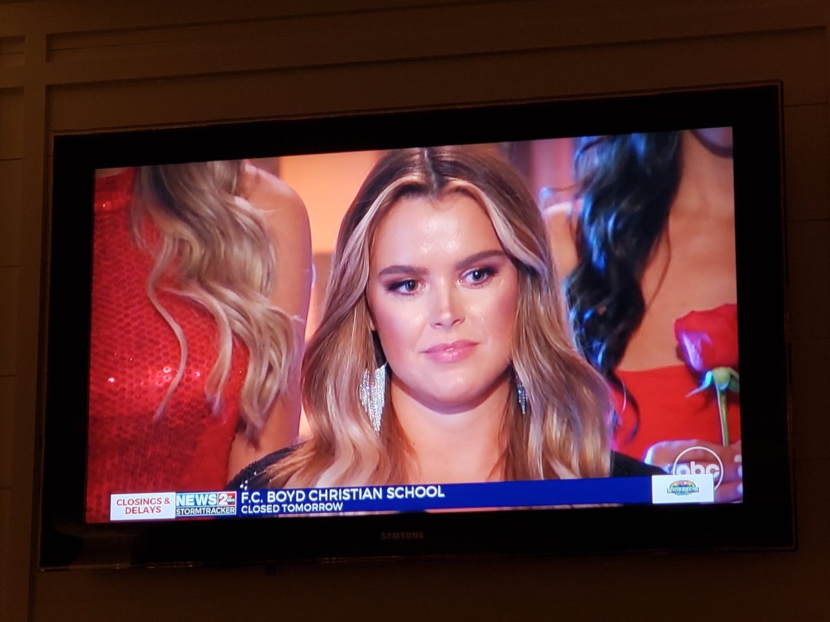 When did #KhloeKardashian become a contestant on <a href="/BachelorABC/">The Bachelor</a>?
#doppelgaenger #twinsie