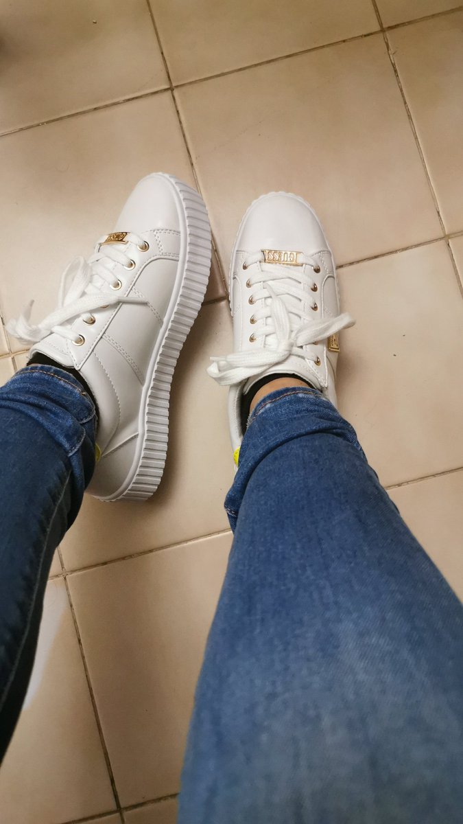 myrna_estrada's tweet image. Me acabo de comprar estos tennis! Voy a dormir con ellos! Están fregones! Me encantaron! #comoniñachiquita #regalodecumpleaños
