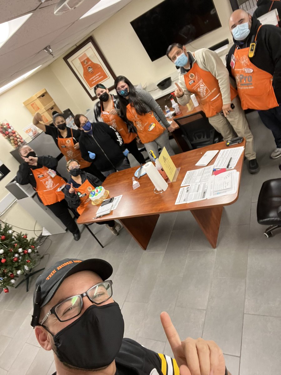 We would like to wish <a href="/ChristinaT_THD/">Christina</a> a very Happy Birthday 🎂🎁🎈🎉🎊. From her La Mirada Family <a href="/kim_ramirez29/">Kim</a> @JoseAlf04351512 @Anthony_THD0684 <a href="/Yola_THD/">Yola Chavez</a> @Mary_0684 <a href="/lupeadiaz/">Lupe Diaz</a>