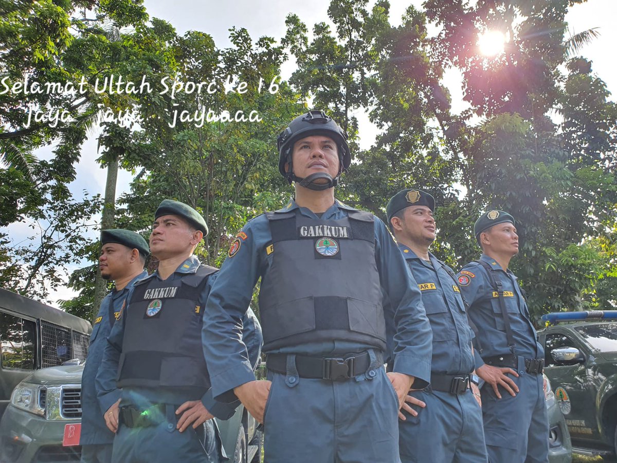 DaopsSiak's tweet photo. DIRGAHAYU SPORC(Satuan Polisi Reaksi Cepat) KE-16
Tetap menjadi Garda terdepan dalam pengamanan dan penegakan Hukum. 

Selama 16 tahun ini,SPORC Telah melakukan berbagai uapaya dalam mengamankan sumberdaya alam dan kawasa  hutan sebagai kekayaan Bangsa Indonesia.

#KEMENTRIANLHK https://t.co/Xaw7PuM7U5