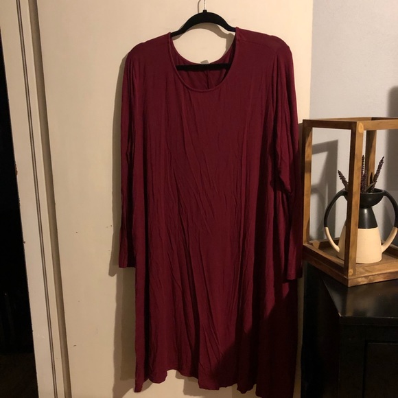 TippysTreasures's tweet photo. So good I had to share! Check out all the items I'm loving on @Poshmarkapp #poshmark #fashion #style #shopmycloset #prettylittlething #oldnavy #truccos: https://t.co/S6QKBhsadc https://t.co/dayWexuAXg