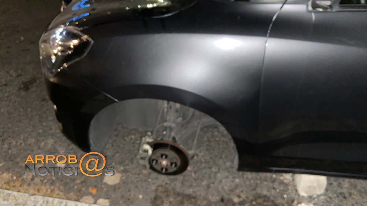 JulioC_Morales's tweet photo. #HDSPT 🤬 Hasta cuando los poblanos deberán aguantar la #Inseguridad en #Puebla sigue el robo de autopartes en la colonia La Paz 🚔
@SSC_pue @SSPGobPue 👮🏻‍♂️#QueNoseTePase #PorsiNoLoViste #PorSiTeLoPerdiste 🐀 @eduardorivera01 https://t.co/wSKivfuhFq