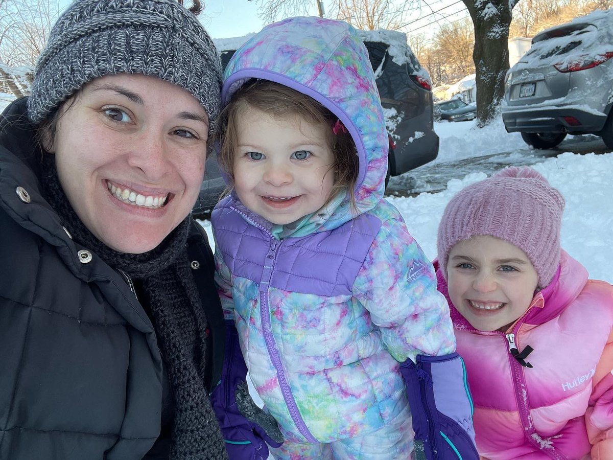 MrsMcConnell3's tweet photo. Snow day for these @ProvidenceES  Panthers 🐾❄️ https://t.co/KiRxDMwE1l