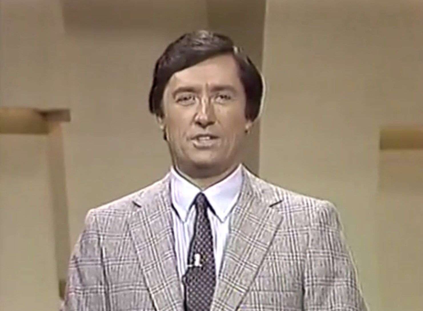 RetroNewsNow on X: "📺DEBUT: The game show 'Sale of the Century' hosted by Jim  Perry premiered 39 years ago, January 3, 1983, on NBC  https://t.co/V2Gx7BgmKf" / X