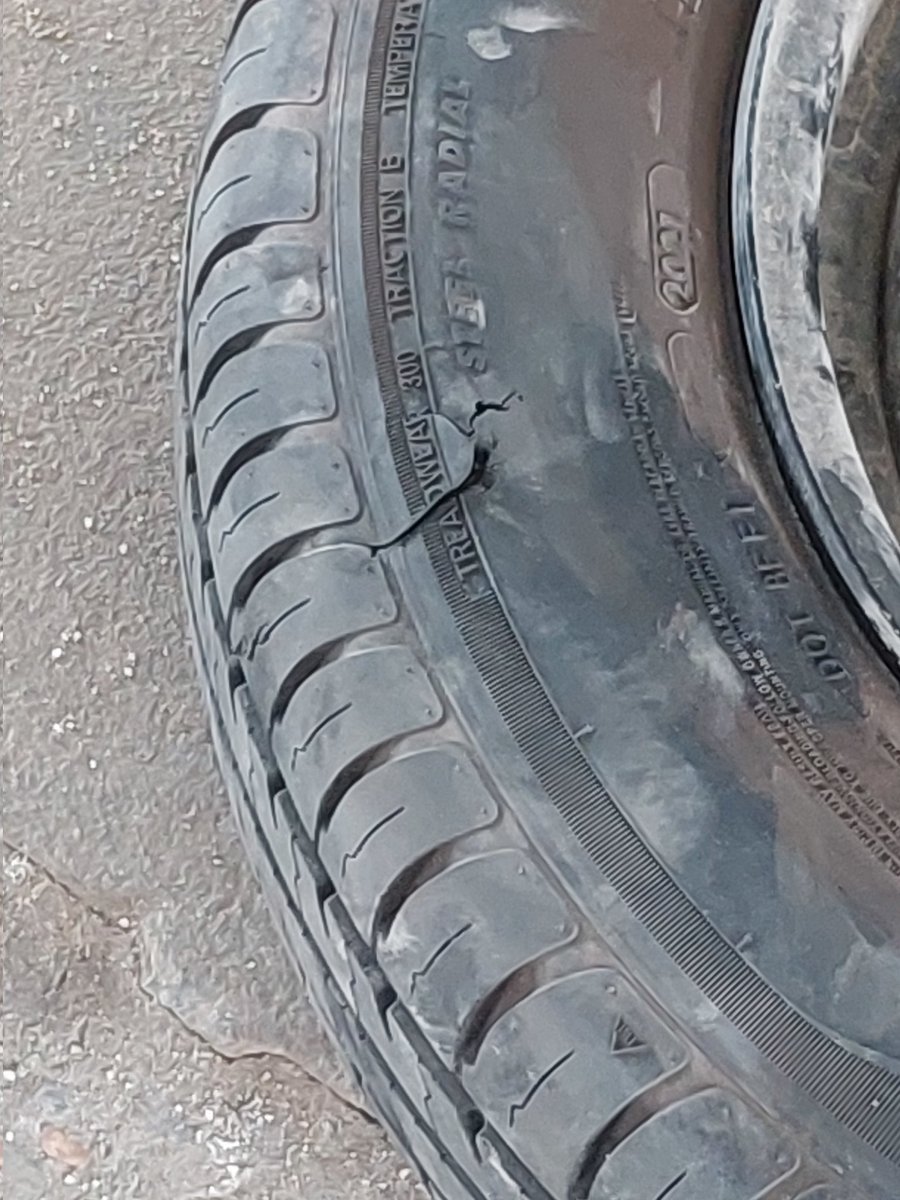 stylishsoorya's tweet photo. @apollotyres We bought a new maruti swift car which has Apollo tyres 4 months ago. One of the tyres has burst out even before crossing 3.5km.Highly disappointed with quality and durability.When we contacted Maruti they contacted Apollo and you simply rejected it. https://t.co/wGTqwD29G8
