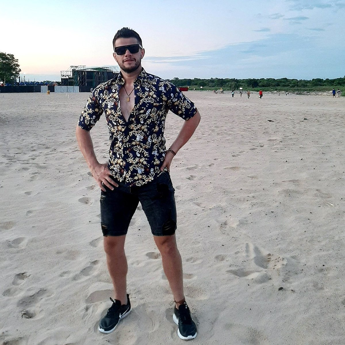 Carlitos_acos's tweet photo. 😎 https://t.co/fqlHqcX6za