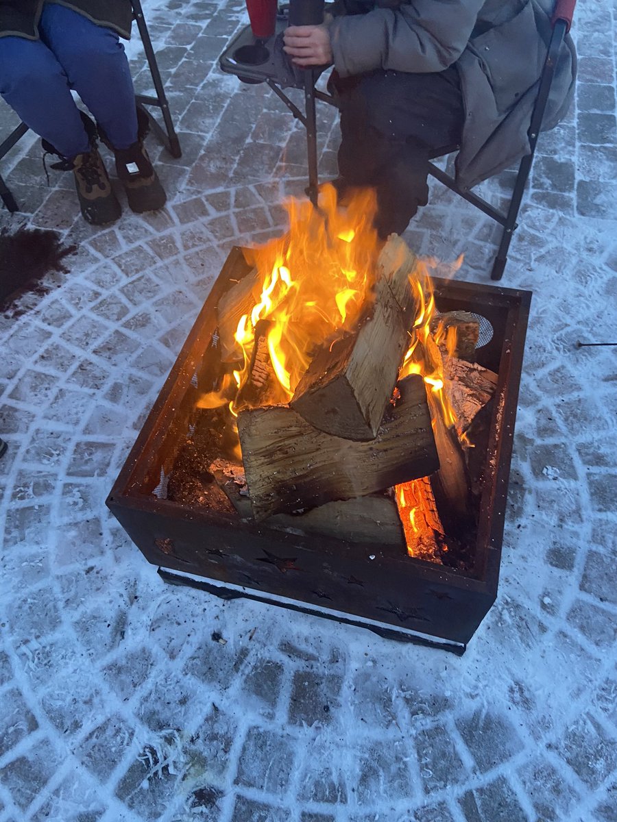 TrevorWinacott's tweet image. What you do in Saskatchewan… when the temp goes from -40c to -16c      #backyardfire