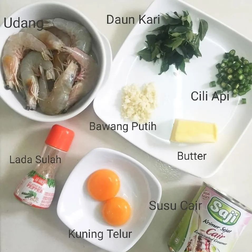 DailyMakan's tweet photo. UDANG GORENG BUTTER (Dengan Sarang Telur)

Bahan-bahan sarang telur:
Sarang Telur
2 biji kuning telur
1 senduk butter
1senduk minyak masak https://t.co/wMloB7Tw66