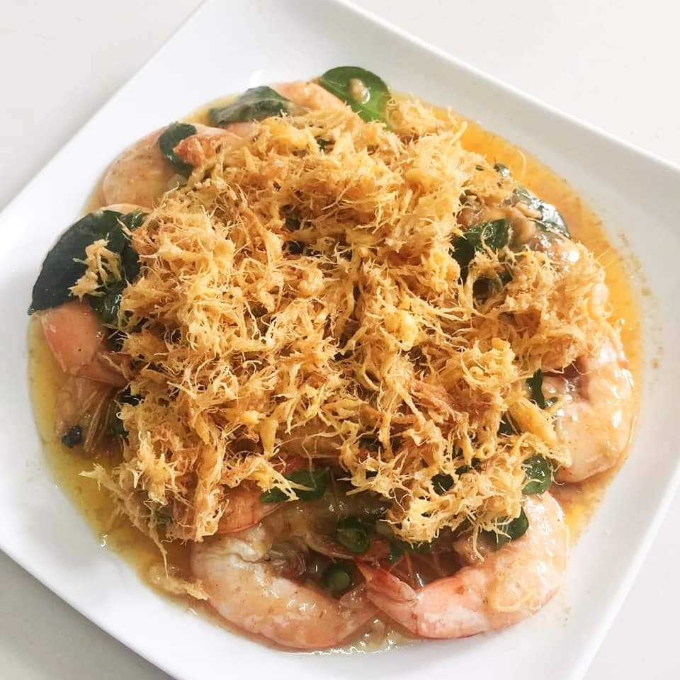 DailyMakan's tweet photo. UDANG GORENG BUTTER (Dengan Sarang Telur)

Bahan-bahan sarang telur:
Sarang Telur
2 biji kuning telur
1 senduk butter
1senduk minyak masak https://t.co/wMloB7Tw66
