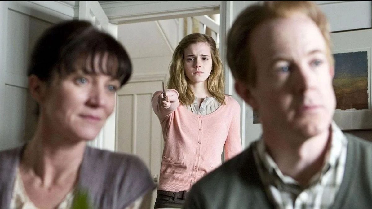 Tecnogger's tweet photo. Harry Potter: ¿Hermione le regresó los recuerdos a sus padres? https://t.co/FShAbTIcxs https://t.co/pL2LyloVsv