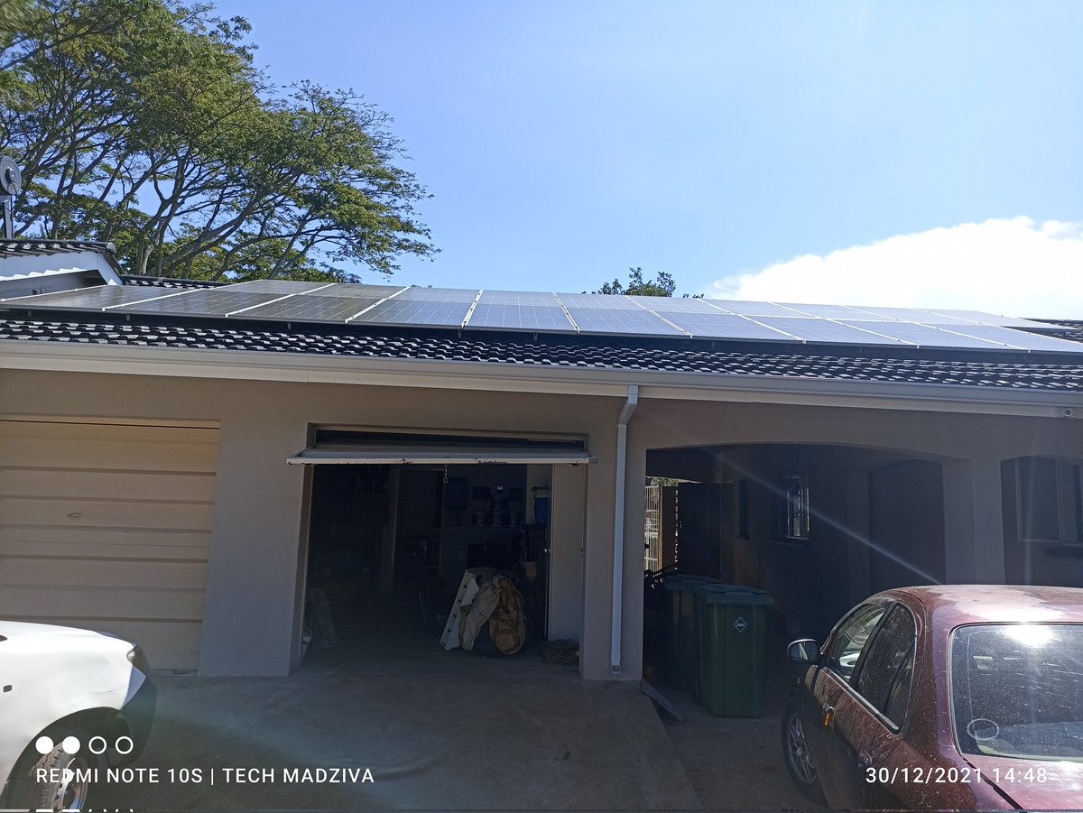 Eng_Madziva's tweet image. Energy Update: I passed by the site where Trogon Energy Engineers had invited me to see some time ago and yaaa the project is very much complete. The neatness of that installation is amazing, talk about functionality 🙌🏾🙌🏾 Engineer @Van_Dzobo &amp;amp; @shonaGirLTel_em did the things🤌🏿