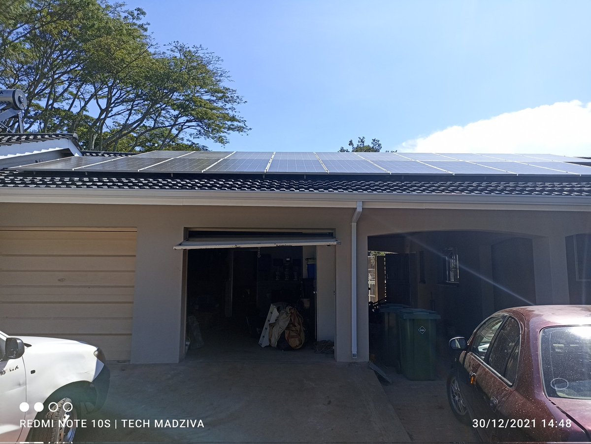 Eng_Madziva's tweet image. Energy Update: I passed by the site where Trogon Energy Engineers had invited me to see some time ago and yaaa the project is very much complete. The neatness of that installation is amazing, talk about functionality 🙌🏾🙌🏾 Engineer @Van_Dzobo &amp;amp; @shonaGirLTel_em did the things🤌🏿