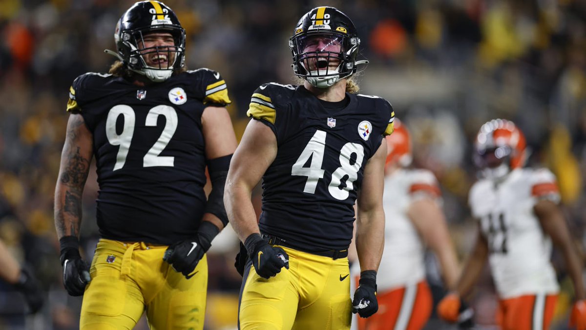 Steelersdepot's tweet photo. Derrek Tuszka joins Pittsburgh's sack party with 5-yard takedown of Mayfield https://t.co/qyRBpScM8k #Steelers https://t.co/FAJ2v6BHuz