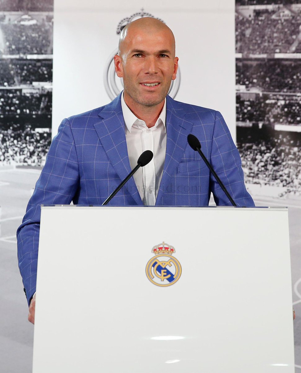 RMadridFrance_'s tweet photo. Il y a 6 ans jours pour jours, Zinédine Zidane devenait l’entraîneur du Real Madrid pour la première fois.🤍 https://t.co/3uvNT8u3Sj