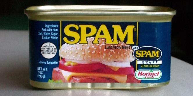 SecuRT_Montbe's tweet photo. Le terme "SPAM" n'est que le simple acronyme de la marque "Spiced Pork and Meat", pendant la seconde guerre mondiale leur conserve de pâté épicés (peu appétissants) était distribuée aux soldats en masse. Un peu comme des "SPAM" peu plaisants et en quantité ! https://t.co/qH04NXWmEo