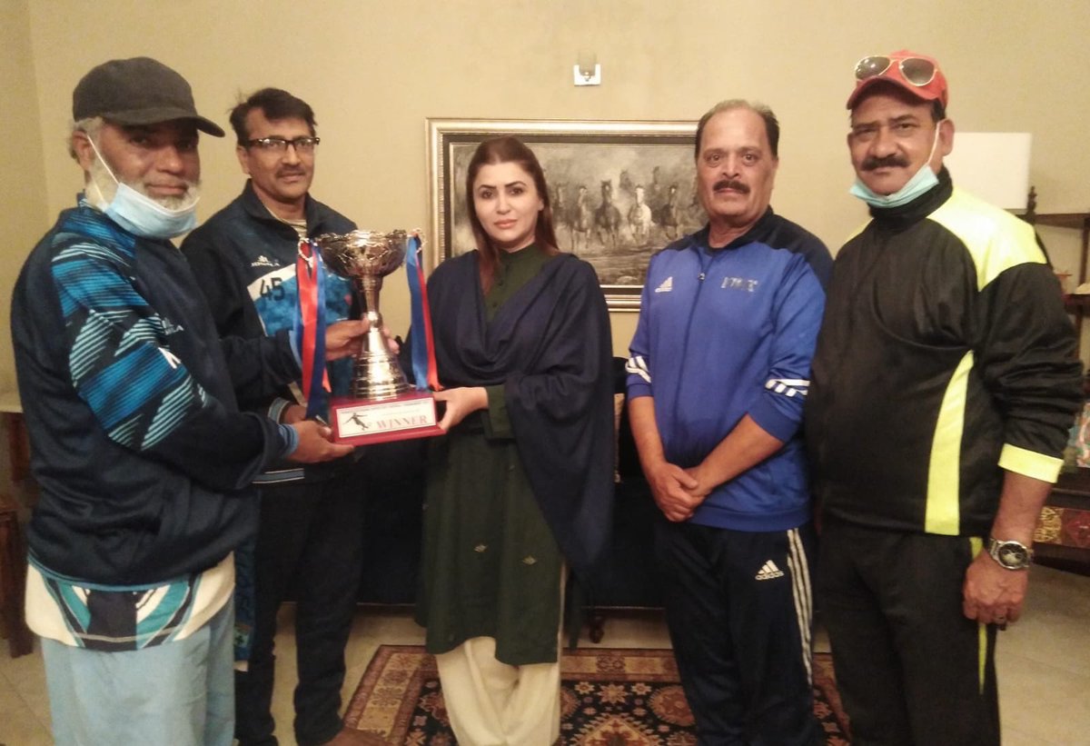 ShaziaAttaMarri's tweet photo. Such a pleasure to have met veteran footballers from Sindh who played both national &amp; international matches for Pakistan 🇵🇰 
Thank you Saleem Uddin Babar from Pakistan Steel Mill, Khalid Nawaz from PIA, Naseem Akhtar from PIA &amp; Muhammad Illyas Kaka Sindh Govt Press for the honour https://t.co/CSroE2aiec