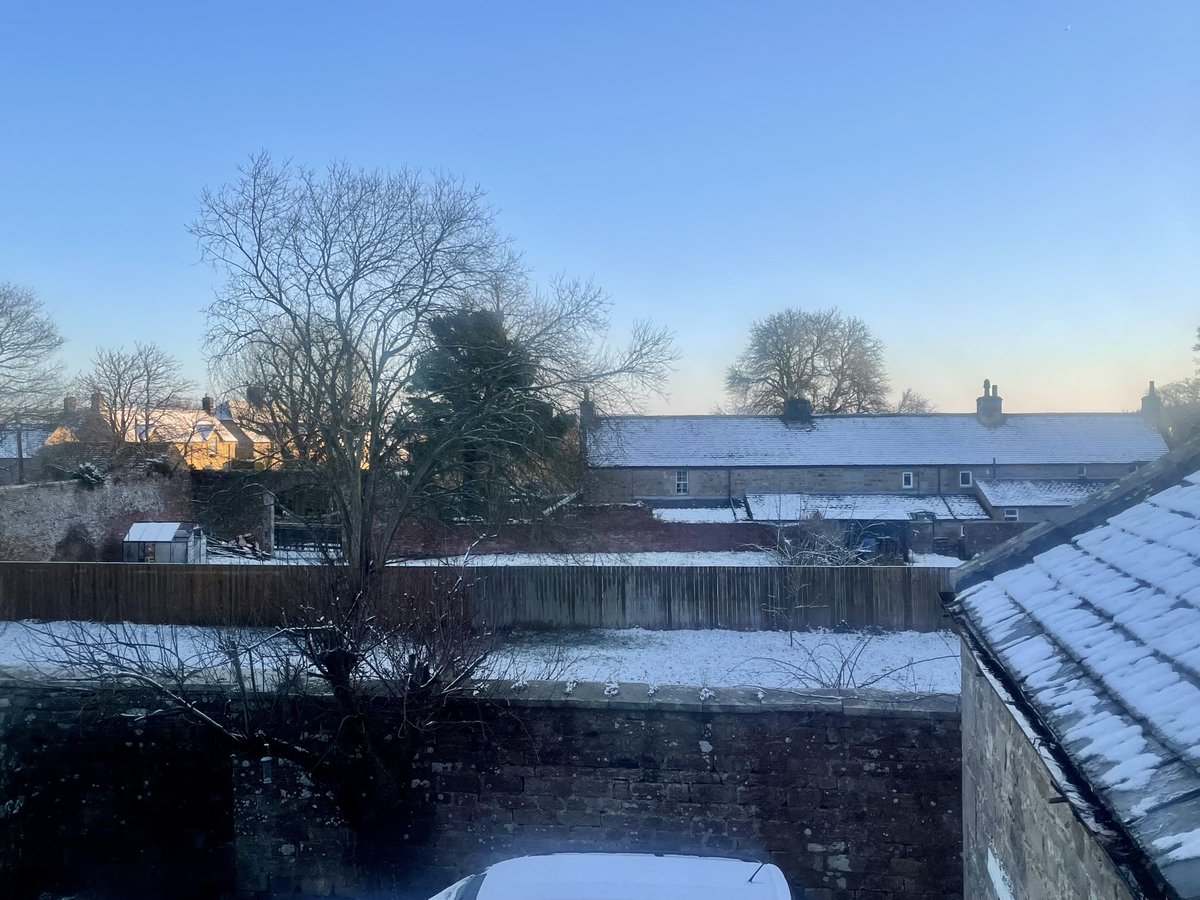 AGroundw's tweet photo. Winter’s finally arrived in Northumberland, all cozy reading @nancycampbelle’s #LibraryofIce. Happiness ❄️❄️. Just ordered her #fiftywordsforsnow for my Aussie sister🏝 https://t.co/x9GF58HEfj
