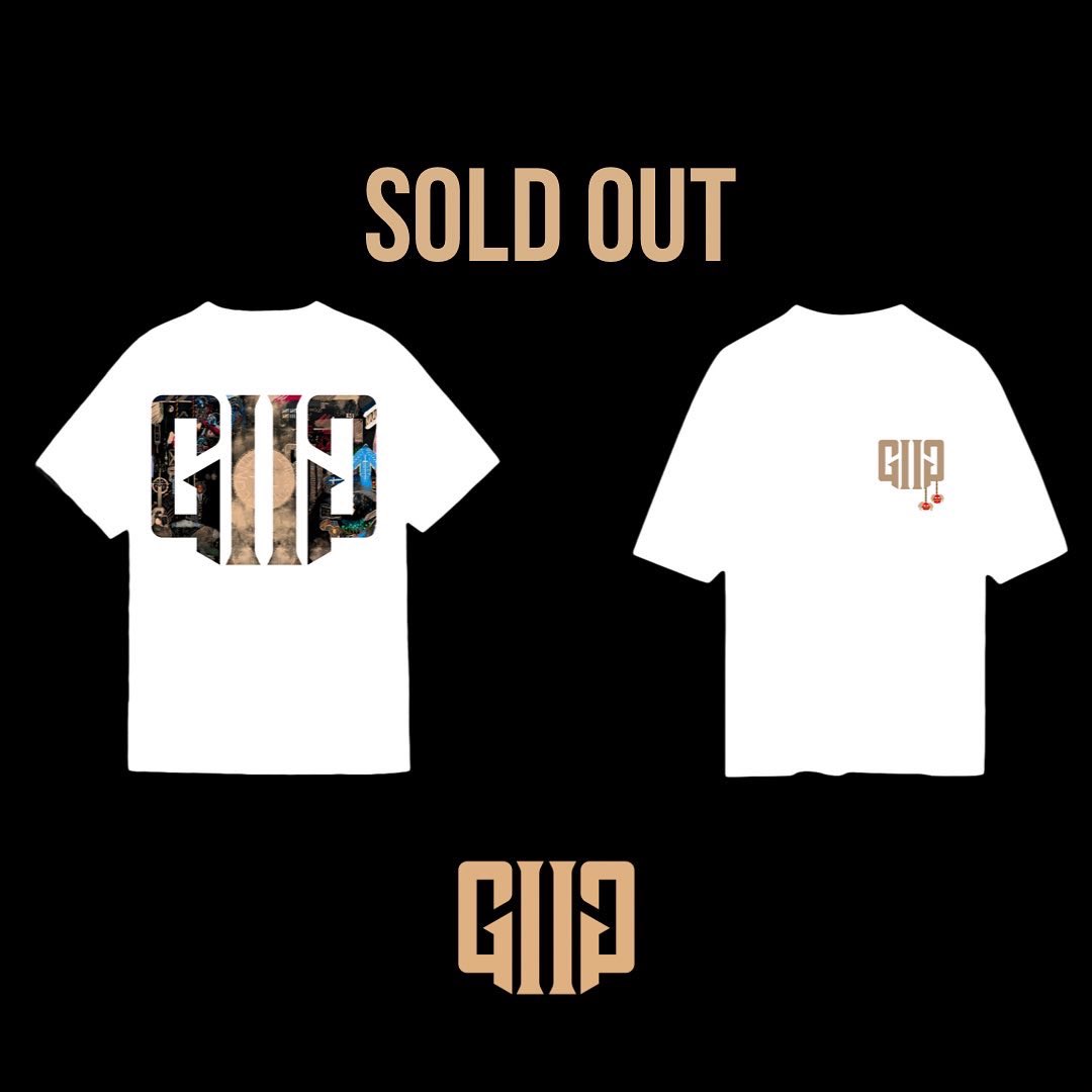 THEREALGHETTS's tweet photo. New year New blessings. 

Sold out first drop first day restocking friday 🚀🚀🙏🏾🙏🏾

Don’t lack https://t.co/fLOYeHpu1S