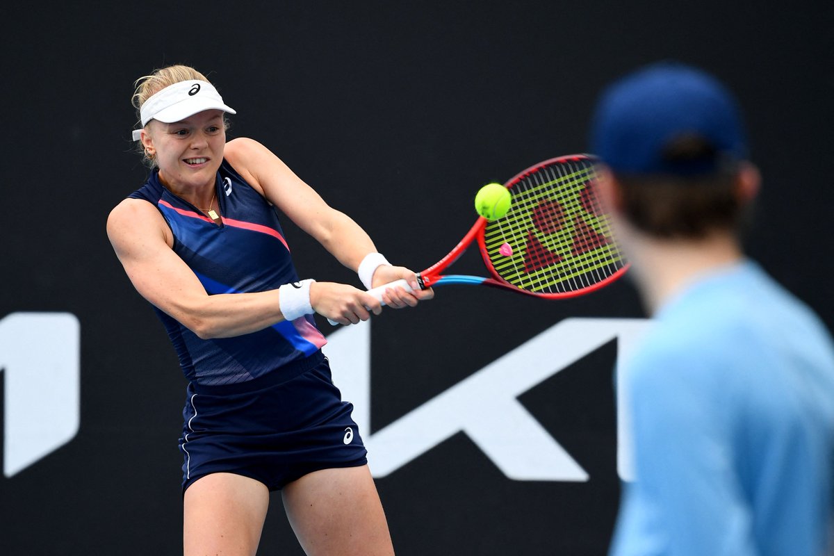 the_LTA's tweet photo. Next Stop ➡️ Main Draw

@harriet_dart defeated Xinyu Wang 1-6, 7-6, 6-4 to reach the opening round of the @WTA Melbourne Summer Set 2

#BackTheBrits 🇬🇧 https://t.co/mJ3xvuMwWw